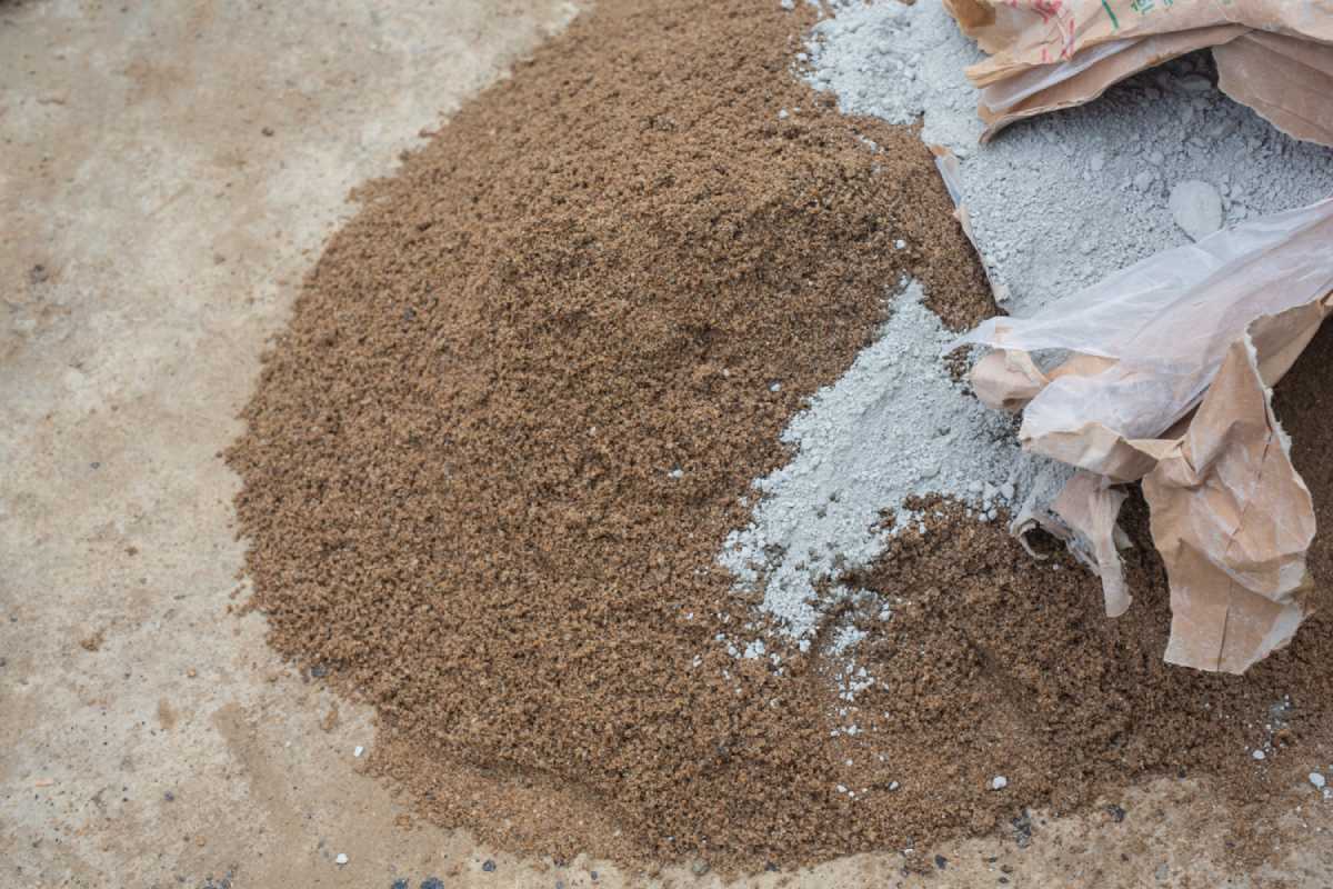 Photo of a sand-cement mix, illustrating construction and masonry materials.